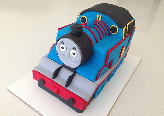 thomas train cake tutorial